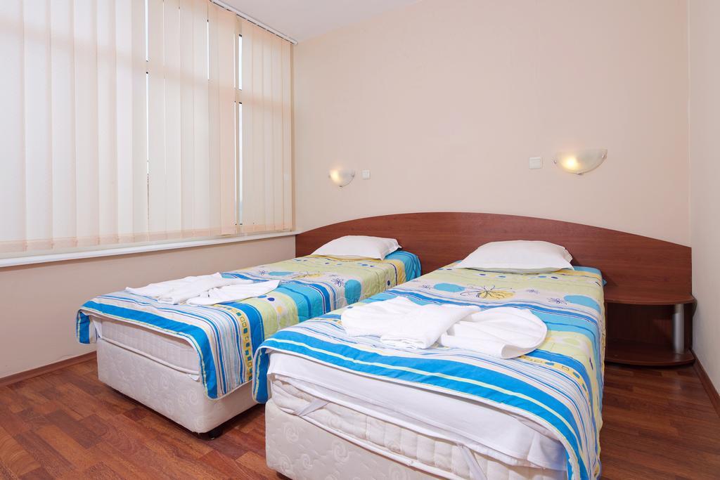 Red House Guest House Несебр Номер фото