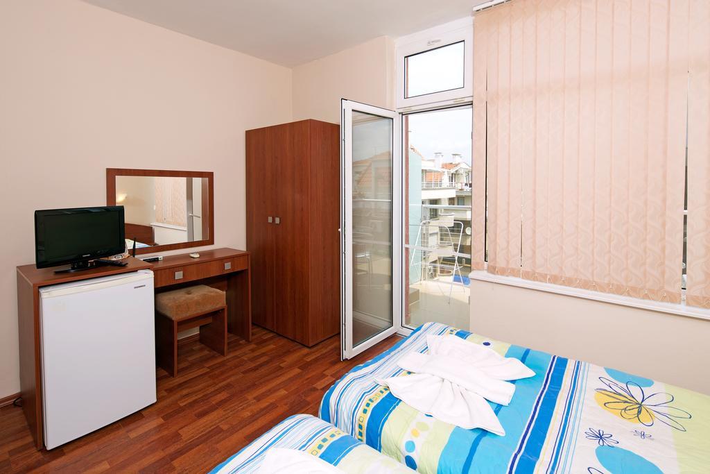 Red House Guest House Несебр Экстерьер фото